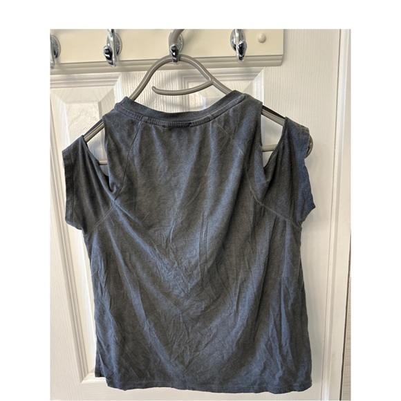Rue21 cold shoulder tshirt - Picture 2 of 3